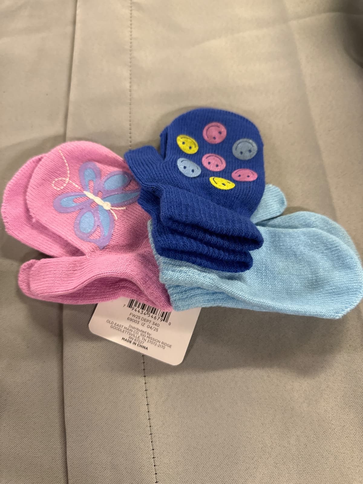 Kids Mittens (3) 3 Packs