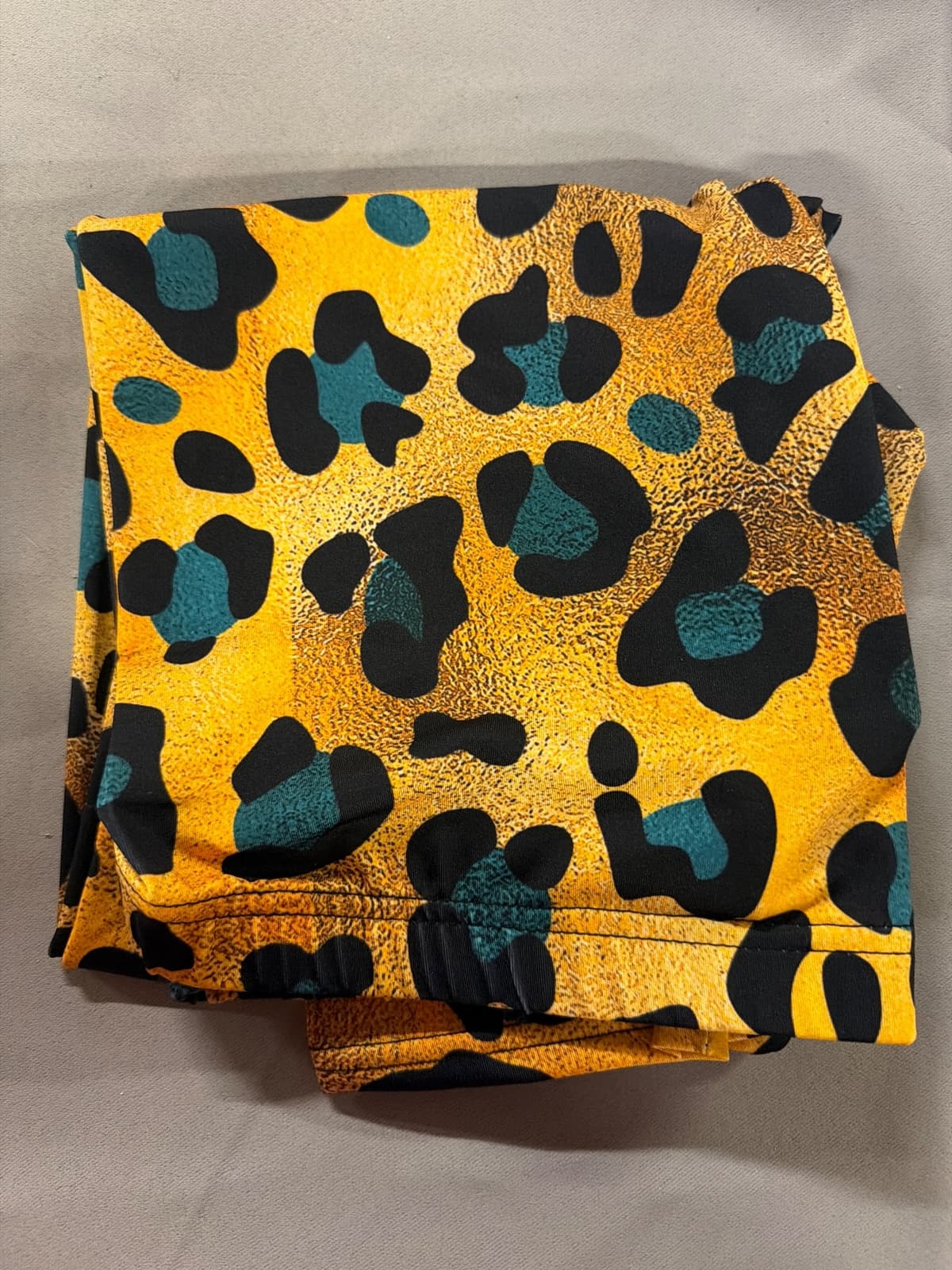 Cheetah Print Leggings (L)