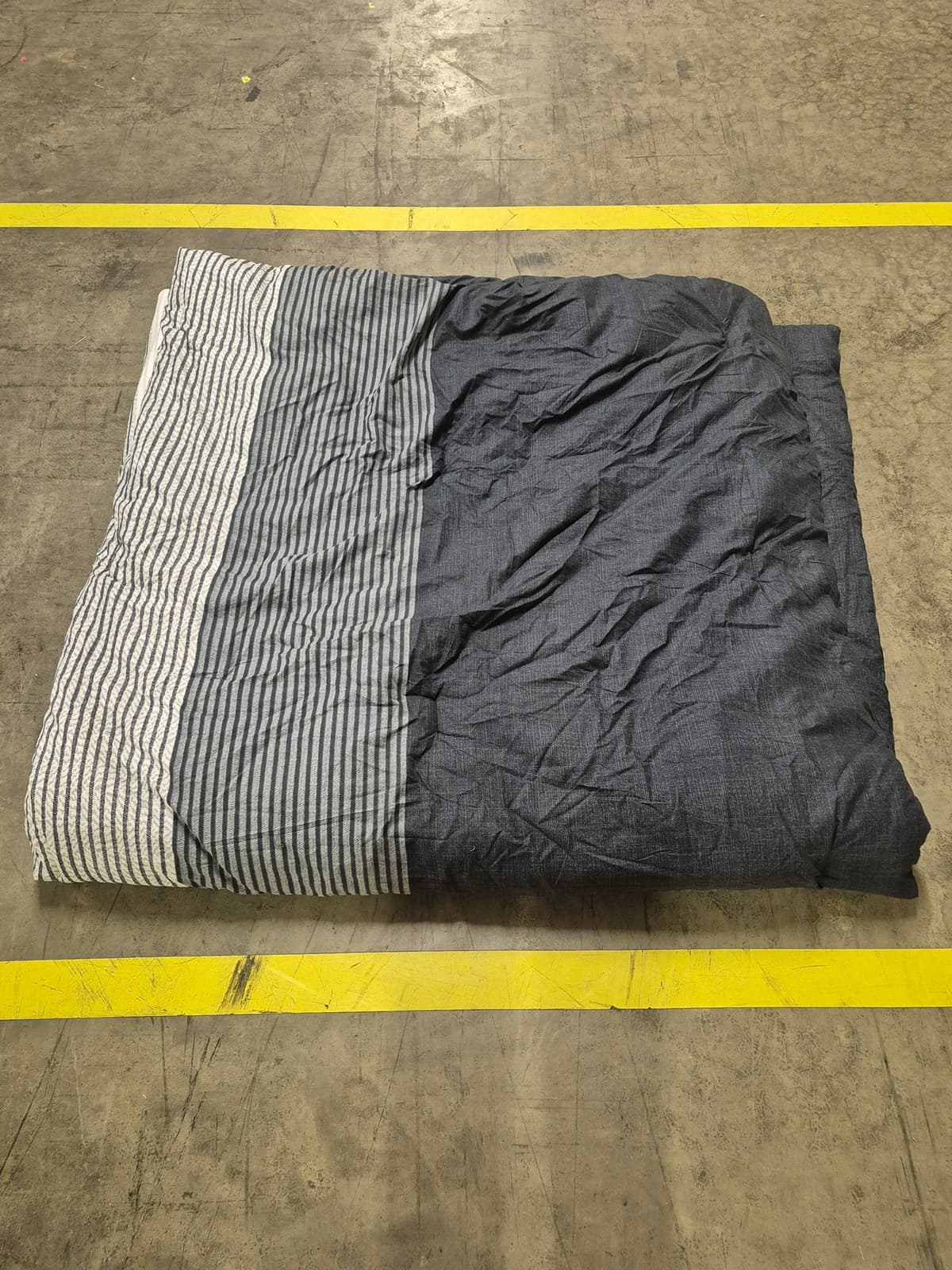 Litanika Lightweight Comforter (Queen)