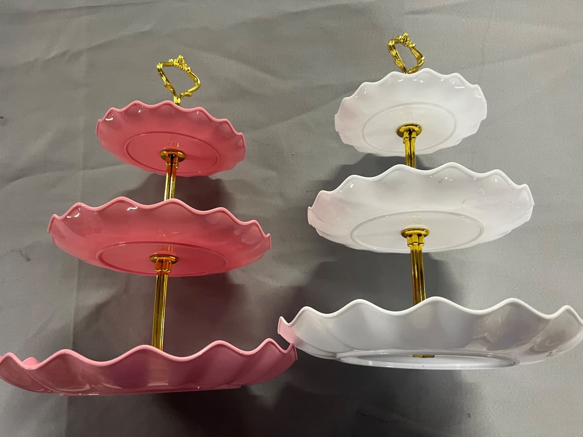 2 Plastic Cupcake Display Platters