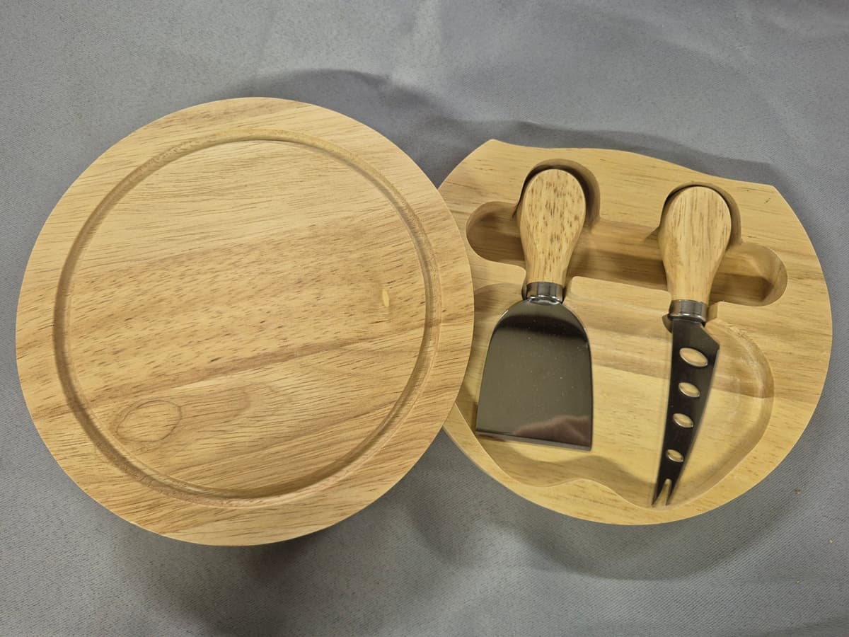 Wooden Cheese Board And Cheese Knives Set